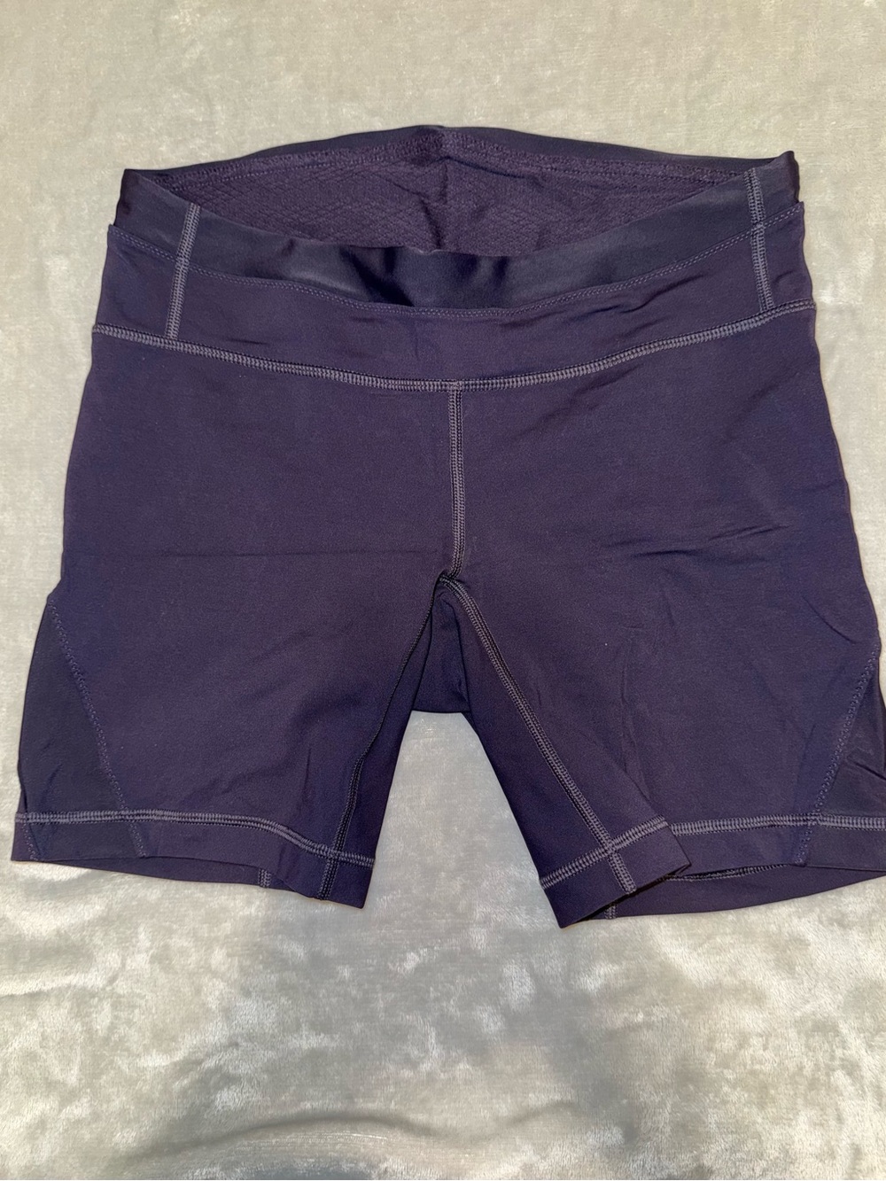 Lululemon Size 8 Biker Shorts